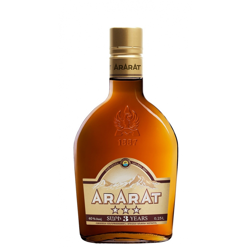 Коньяк Арарат трехлетний армянский 40% 0,25л