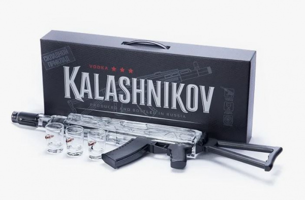 Водка Калашников 40% 0,7л п/у Автомат + 3 рюмки